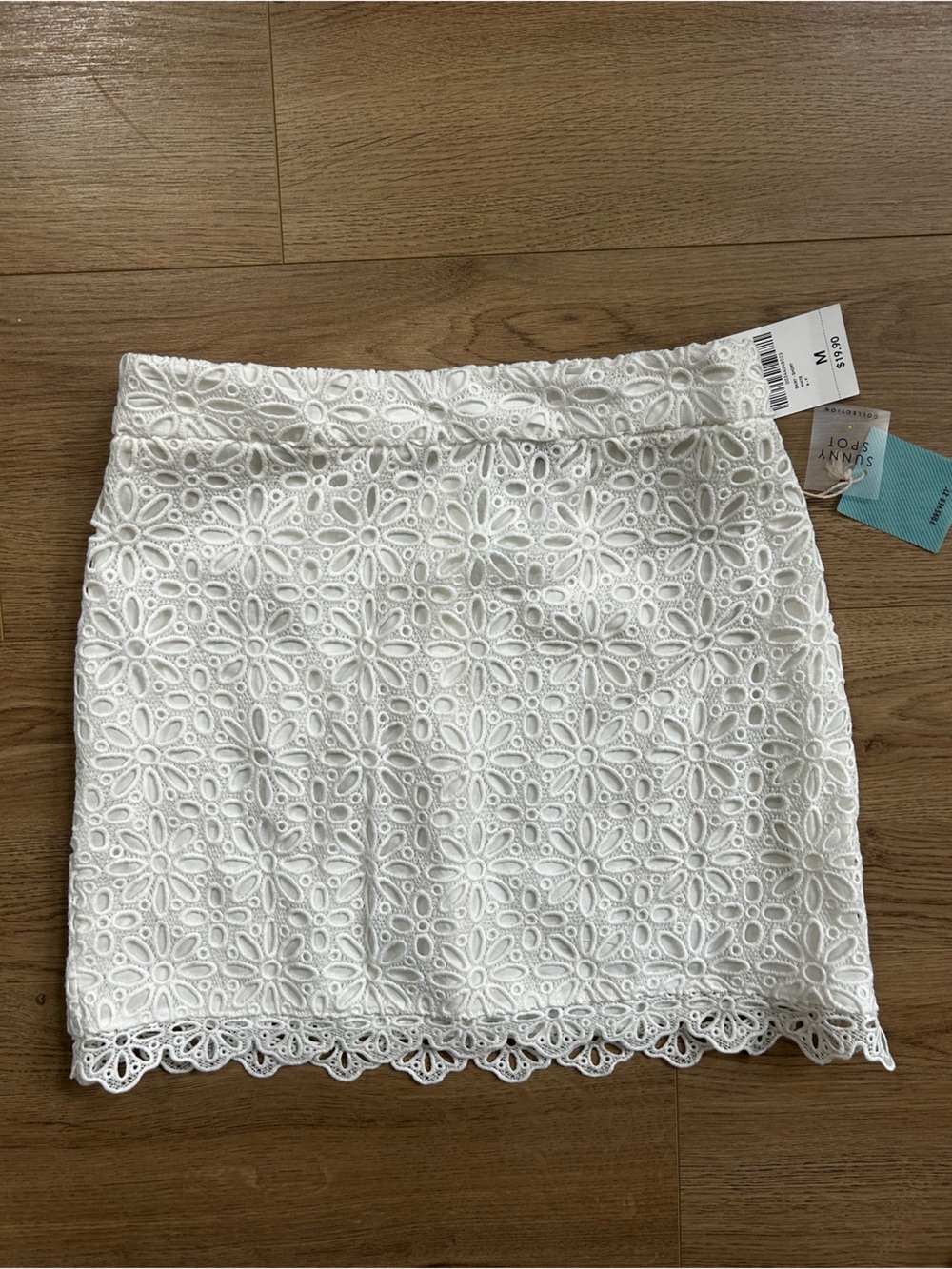 Forever 21 White Floral Eyelet Mini Skirt